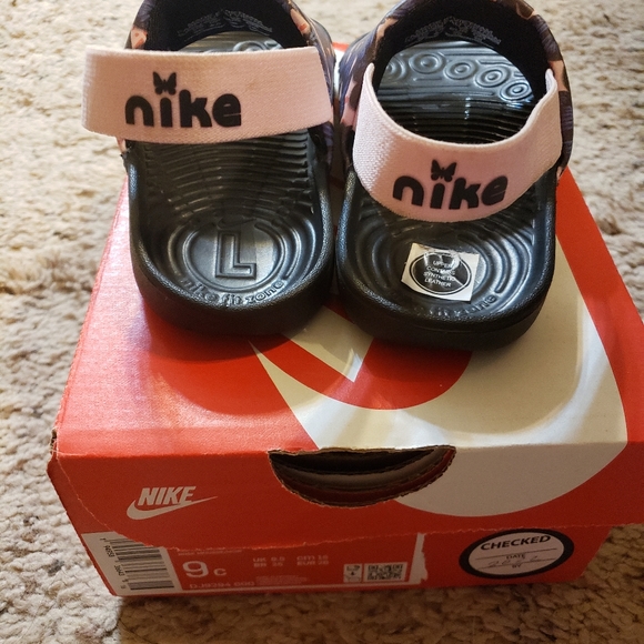 Nike 9c sandals - Picture 3 of 4